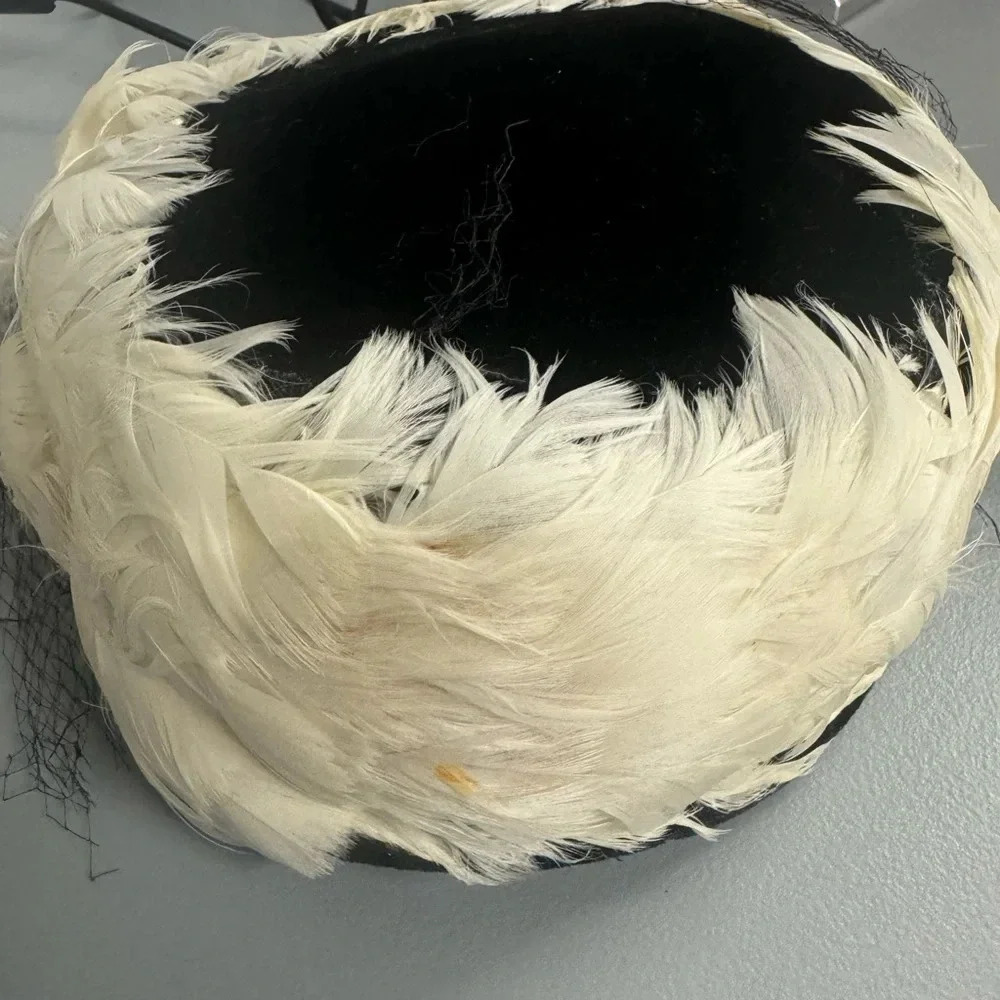 Vintage‎ 1950’s formal dress black velvet feather hat